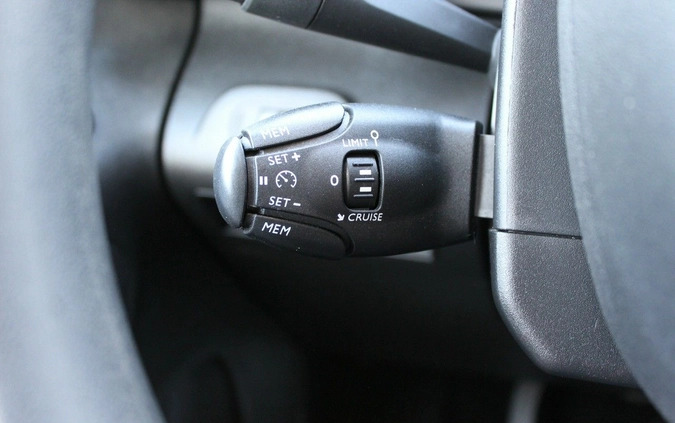 Toyota Proace City Verso cena 65900 przebieg: 116000, rok produkcji 2020 z Jasło małe 326